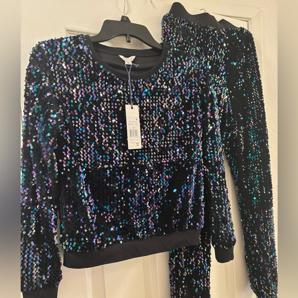 Habitual sequence sweatsuit